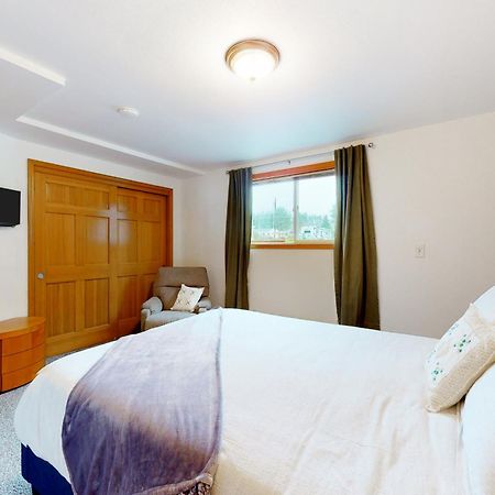 Camano Waterfront Delight Villa Bagian luar foto