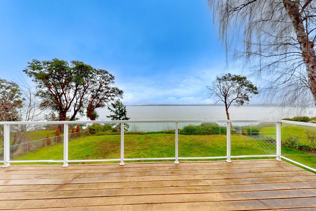 Camano Waterfront Delight Villa Bagian luar foto